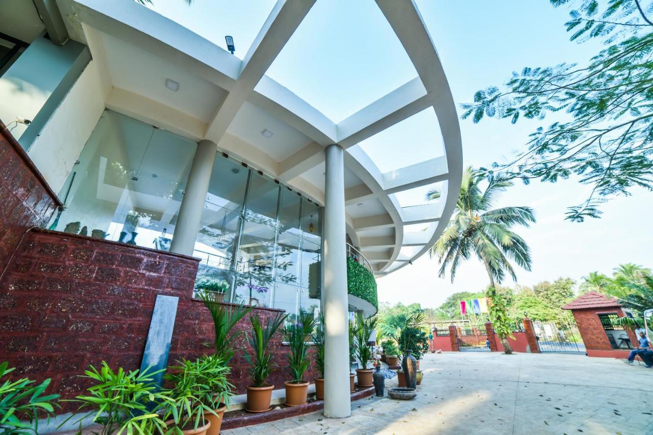 The Center Court Resort & Spa Varca Extérieur photo