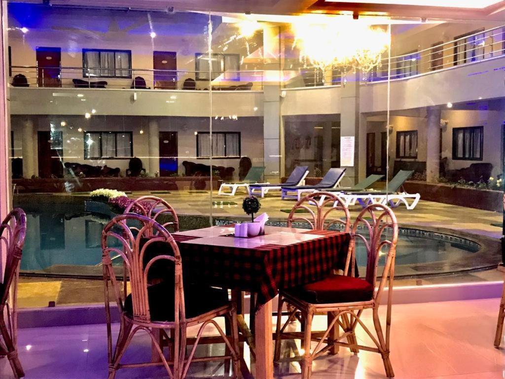 The Center Court Resort & Spa Varca Extérieur photo